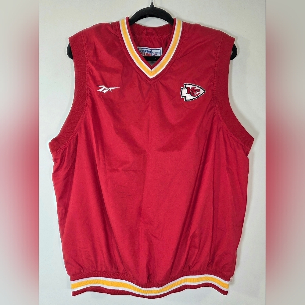 VINTAGE REEBOK NFL KANSAS CITY CHIEFS PULLOVER VEST.